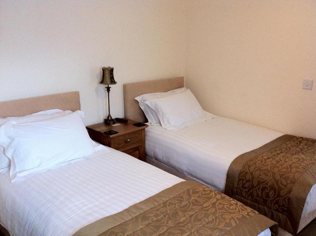Churchills Inn & Rooms Bowness-on-Windermere Room photo